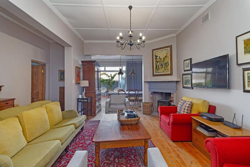 2 Bedroom Property for Sale in Sea Point Western Cape